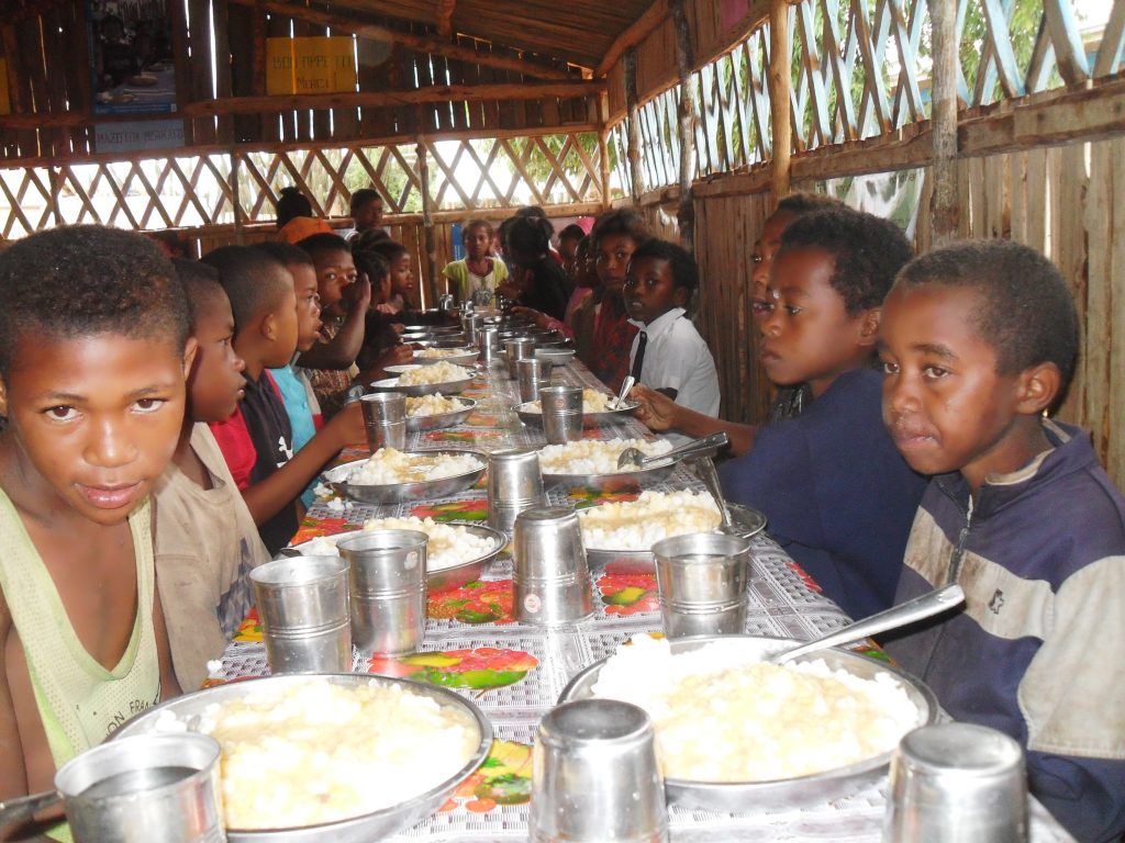 Governments-urged-to-take-urgent-action-to-prevent-devastating-nutrition-and-health-outcomes-for-the-370-million-children-missing-out-on-school-meals-amid-school-closure.-Photo-Miriam-Gathigah-1-1024x768