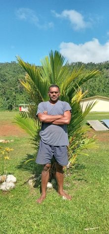Sepesa-Curuki-at-his-home-in-Cogea-Village-in-Fiji-220x472 (1)