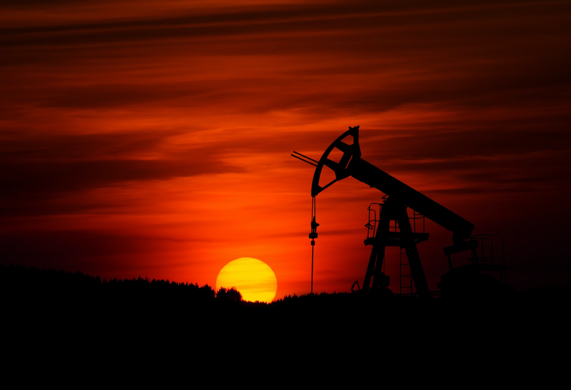 Oil Prices May Soar Past $120 Per Barrel, Oil Man Charles Reed Cagle Says